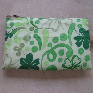 watercolor shamrocks print large padded bag