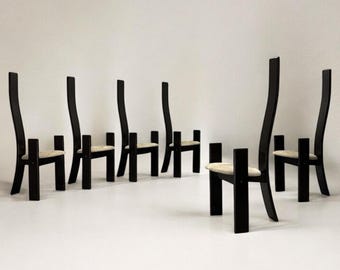 Zestaw 6 włoskich krzeseł do jadalni Golem z połowy XX wieku, autorstwa Vico Magistrettiego, dla Poggi, 1968, czarne lakierowane krzesła z wysokim oparciem, styl postmodernistyczny