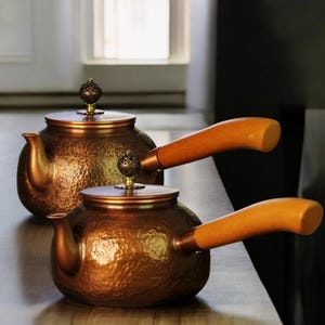 Vintage Style Copper Teapot with Wooden Handle, Japanese Tea Kettle,  Rustic Teapot for Loose Leaf Tea, Stovetop Ready Copper Kettle