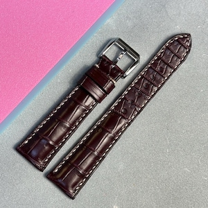 Bracelet de montre exotique de luxe fait main en différentes tailles 12 mm à 27 mm tailles disponibles et sur demande si nécessaire, sang de boeuf bordeaux