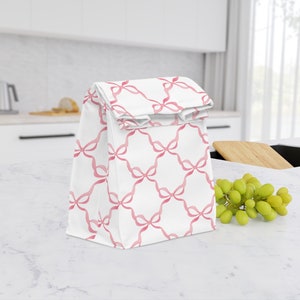 Preppy Pink Bows Watercolor pattern, Lunch Bag tote, insulated, washable with cute design for school, work, college, dorm, sports