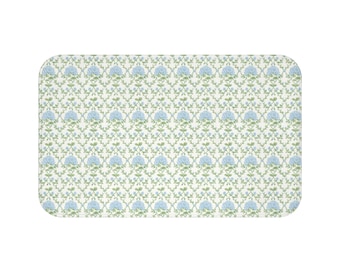 Tapis de bain, motif hortensias bleu français, style chinoiserie peluche, disponible en deux tailles (standard et grande), dos antidérapant bleu et vert.