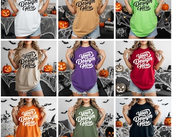 Pacchetto di mockup digitali per t-shirt oversize da donna Gildan 5000 a tema Halloween, disponibili in oltre 30 colori.