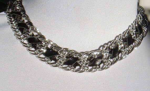 Black and Silvertone metal link vintage necklace - image 1