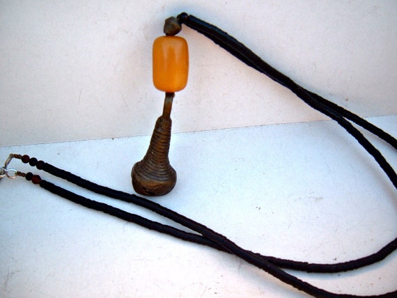 Vintage boho long metal bell and yellow bead neck… - image 1
