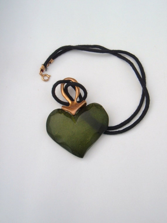 Big Green Plastic Heart Vintage Corded Necklace b… - image 2