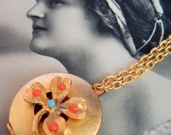 Vintage Gold Tone Locket Necklace: Four Leaf Clover, Boho Jewelry