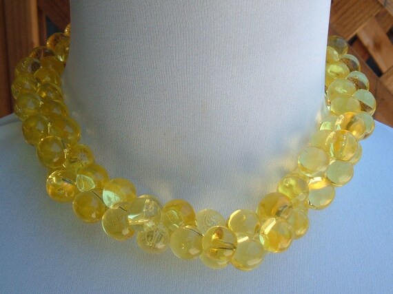 Mellow Yellow plastic bubble vintage necklace ret… - image 2