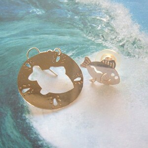Cut outs fish vintage earrings