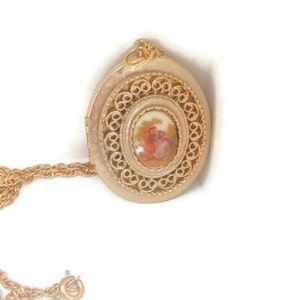 Vintage Fragonard Courting Couple,  locket Pendant Necklace,Ornate Photo locket ,love locket jewelry,baroque filigree ,vintage locket
