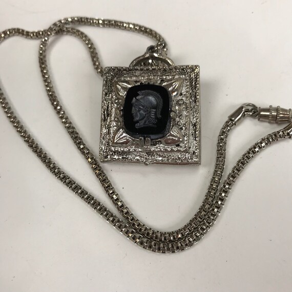 Tammey Jewels ,Cameo Book Locket, vintage locket,… - image 10