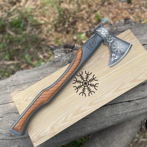 Functional Hand Forged Viking axe made with Carbon Steel, Gift for Men & Women with Personalized Wooden Box, Christmas Gift for Him, Husband