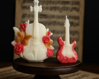 Dúo de Velas Musicales Artísticas – Diseño de Guitarra y Violonchelo / Cera de Soja Artesanal.