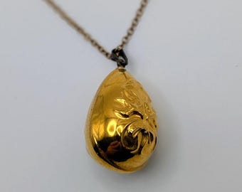 Vintage 1979 Franklin Mint Golden Egg Pendant Necklace – 24K Gold Porcelain Swallows (COA)