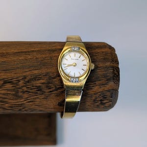 Vintage 1997 Bulova Diamond 20mm Women\'s Quartz Gold Tone Dress Watch Restored Bulova Diamond Gold Plated Case Gold Plated Band  main image 4