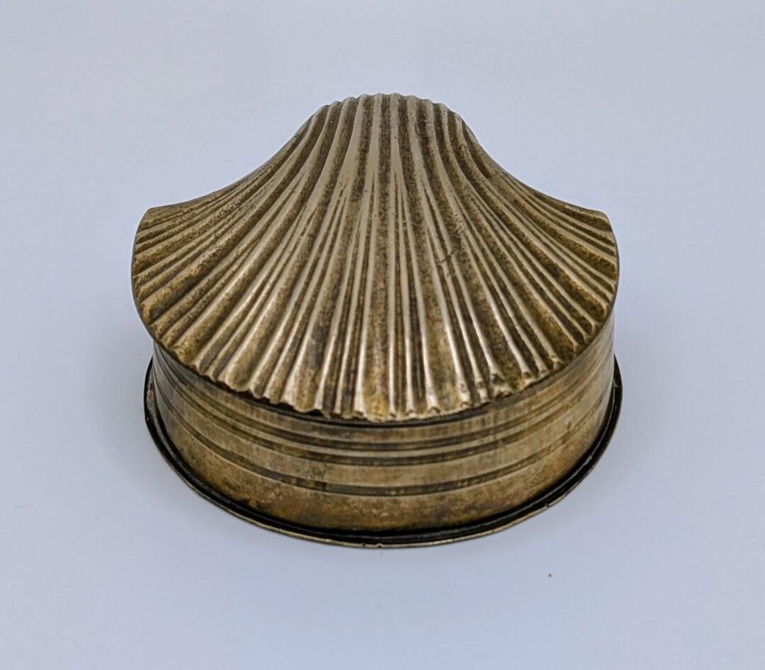 Vintage Brass Scallop Shell Trinket Box | Hinged Top Jewelry or Altar ...