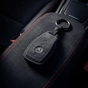 Mercedes Alcantara Nyckelskydd | Passar Mercedes Benz - A C E S G GLC GLE CLA CLs | Mjukt nyckelskydd