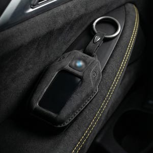 Funda de llave BMW / Funda de Alcantara para llave LCD / Compatible con Serie 5, Serie 7, X5, X6, X7 / Protección suave al tacto para llavero inteligente