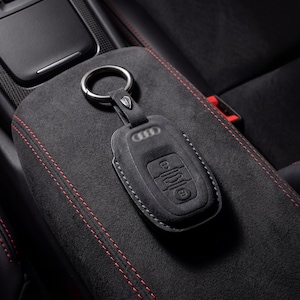 Audi Alcantara nyckelskydd – Anpassat nyckelfodral för A4, A5, Q5, Q7, SLine, RS-modeller