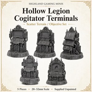 Könnte beinhalten: Fünf graue, unbemalte Miniatur-Geländestücke mit der Aufschrift Highland Gaming Minis Hollow Legion Cogitator Terminals. Diese Sci-Fi-Zielmarker verfügen über detaillierte Bedienfelder, Bildschirme und mechanische Rohrleitungen auf runden Sockeln im Maßstab 28-32mm.