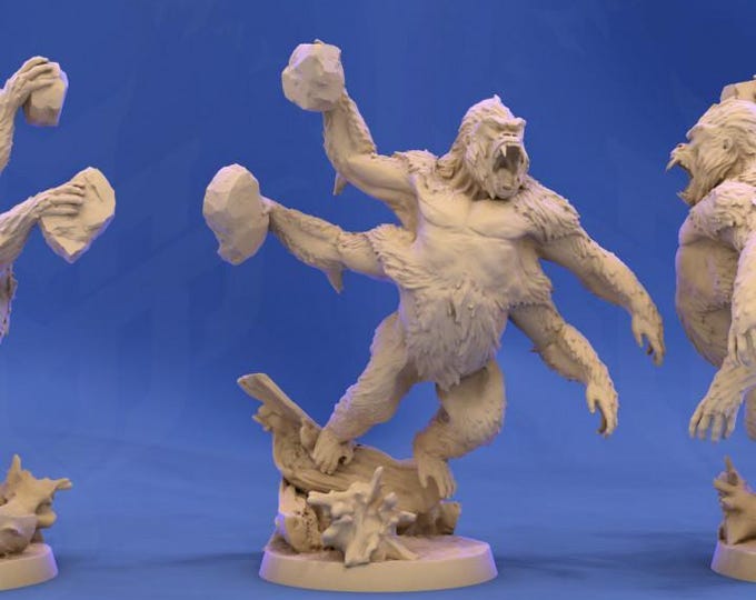 Girallon Attack pose 2 - Fantasy Miniature - Mini Monster Mayhem Fantasy Resin Miniature