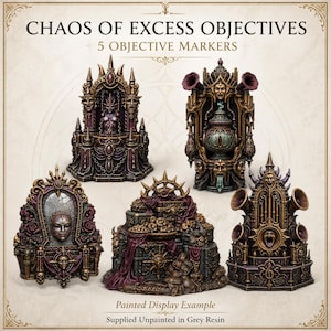 Könnte beinhalten: Fünf Miniatur-Zielmarker mit dem Titel Chaos of Excess Objectives. Das Set enthält verzierte Strukturen mit Masken, Hörnern, Urnen und Schatztruhen, bemalt in metallischen Bronze-, Lila- und Goldtönen. Lieferung unbemalt in grauem Kunstharz.