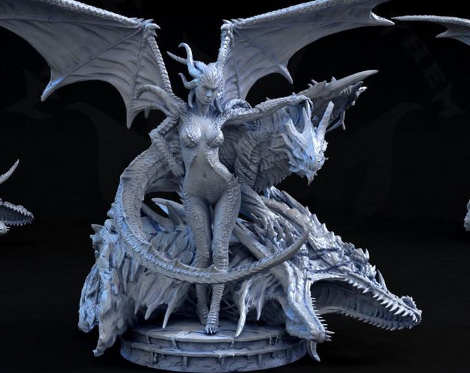 Queen of Chaos Fantasy Miniature  - Mini Monster Mayhem - Tabletop Wargaming for Grimdark | OPR Sci-Fi & Fantasy