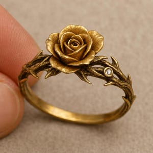 Enchanted Rose Thorn Ring – Romantic Flower Jewelry with Dark Fantasy Style for Halloween