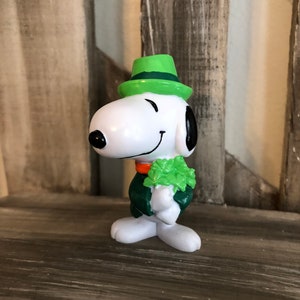st patrick's day snoopy plush