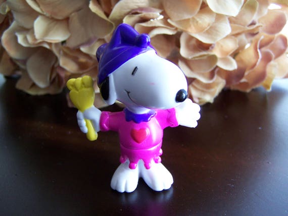 Vintage Snoopy Valentine Court Jester Clown PVC Figure