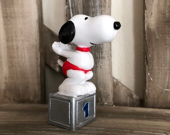 Snoopy Playing Guitar Olympics Figurine Key Chain Peanuts Figure SNPK018 Snoopy Playing Guitar Olympics Figurine Key Chain Peanuts Figure SNPK018