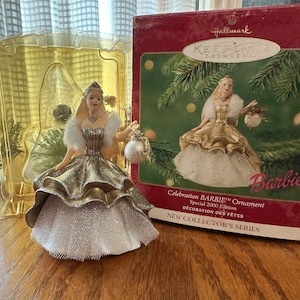 Vintage Celebration BARBIE™ Ornament First in the Series 2000 (CR)