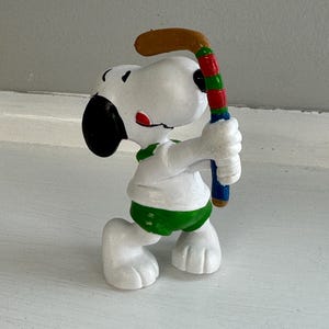 Vintage Peanuts Snoopy Field Hockey Player PVC Figurine Miniature Figure