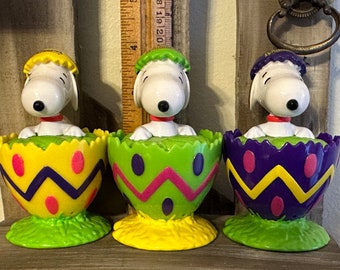 Your Choice  Vintage Snoopy in Easter Egg Candy Holder Yellow Green Purple