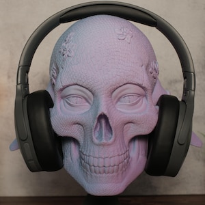 Headphone Stand Orochi Skull: Headset Stand Skull - A cool desk organizer that adds character to your office or gaming setup.