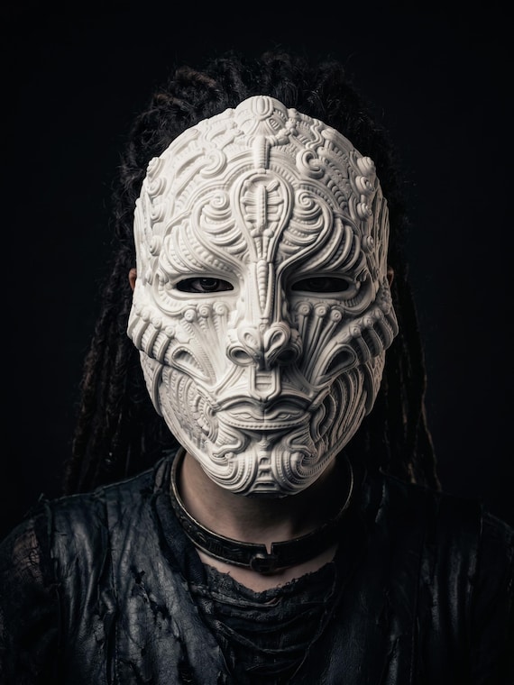 Biomechanical Oracle Mask – Dark Fantasy Cosplay, Masquerade Prop, Adjustable Face Armor