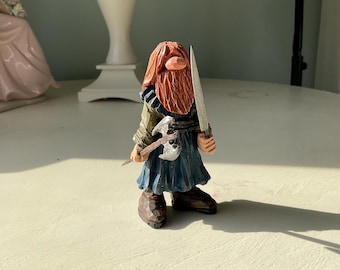 Hand carved wooden warrior/Gimli