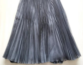 Falda plisada de seda gris vintage Chanel otoño/invierno 2000 FR36