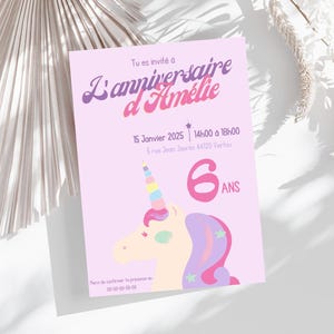 Biglietto d'invito per il compleanno di un bambino con unicorno viola