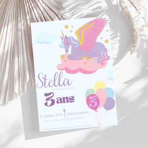 Tarjeta de invitación de cumpleaños infantil con unicornio azul
