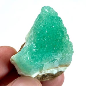 Rare Aragonite Crystal Specimen: Raw Afghanistan Mineral Collection (133 Carat