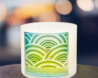 Bath and Body Works Vivid Emerald Scented 3-Wick Candle & One (1) Vintage 80s 90s Random Select Christmas Tree Ornament