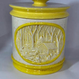 Vintage Ceramic Yellow Hershey 3D Country Scene Cookie Jar Canister Cabin Scene