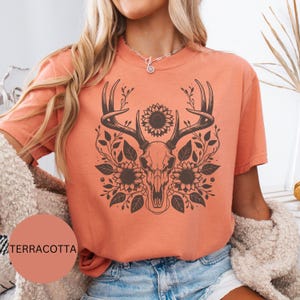 Boho Cow Skull T-shirt, Howdy Shirt, Wild West Shirt, Cowgirl Shirt, Bull Skull Shirt, Country Music Shirt, Wild West Sweatshirt