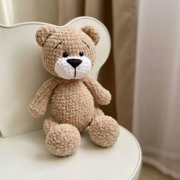 Wzór na szydełkowego misia w formacie PDF, wzór na misia amigurumi, szydełkowana pluszowa zabawka-miś, wzór na szydełkowego misia, wzór na szydełkowe zwierzątko