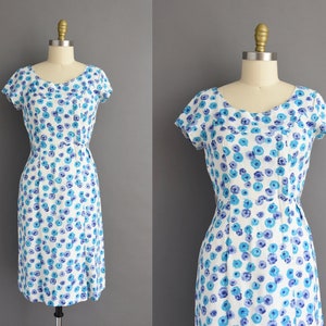 Sukienka vintage z lat 50. XX wieku | Sukienka lniana z nadrukiem kwiatowym w kolorze niebieskim wiosennym | M