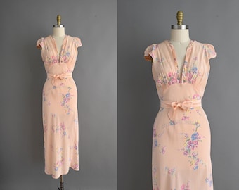 Vintage 1940er Jahre Wäsche Slip Dress | Romantische Pfirsich Rosa Viskose Blumen Print Kleid | Mittel
