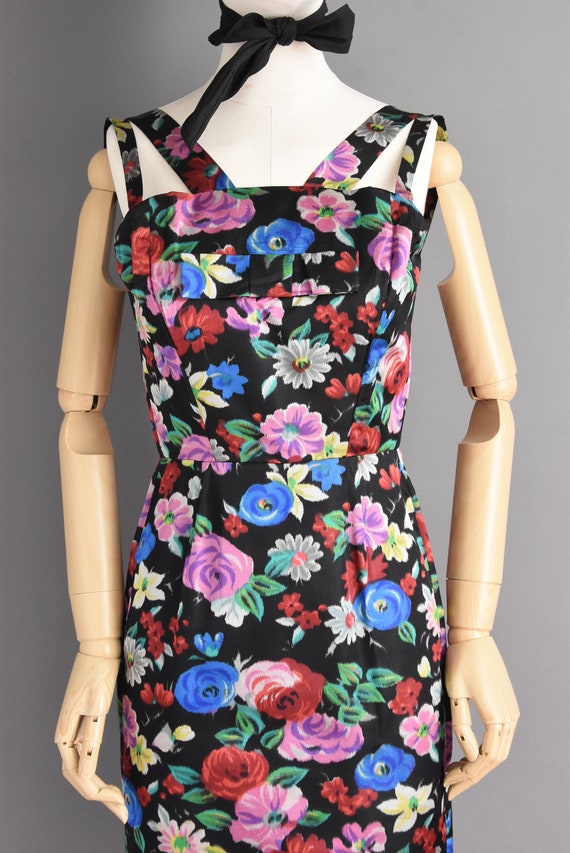 1950s vintage Gorgeous Floral Print Wiggle Dress … - image 4