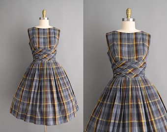 vintage 1950s dress | Honey Plaid Print Full Skirt Cotton Shirtwaist Day Dress | Large