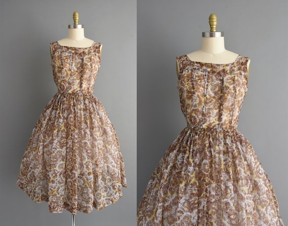 Vintage 1950s dress | Beautiful Brown Floral Prin… - image 1